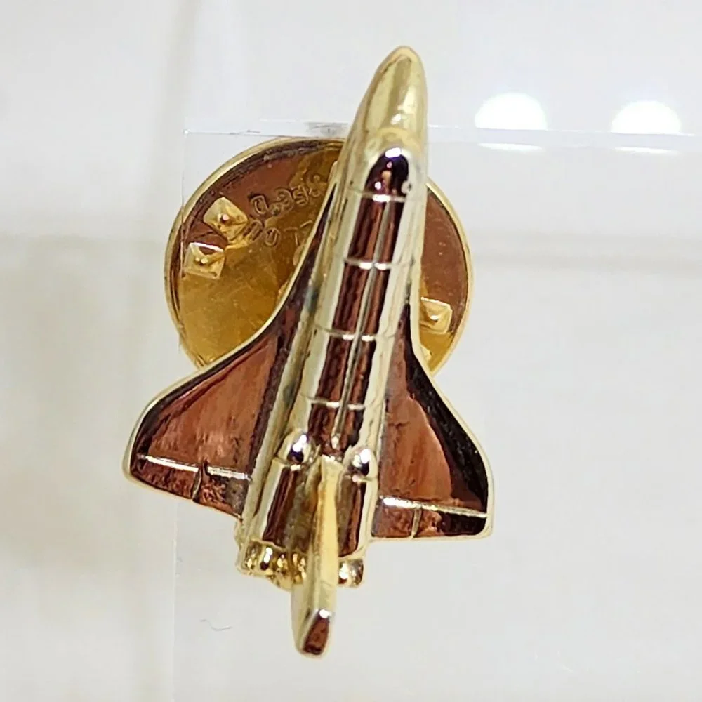 Vintage 1980's Ballou Reg'd Gold Plated NASA Space Shuttle Orbiter Lapel Tie Pin